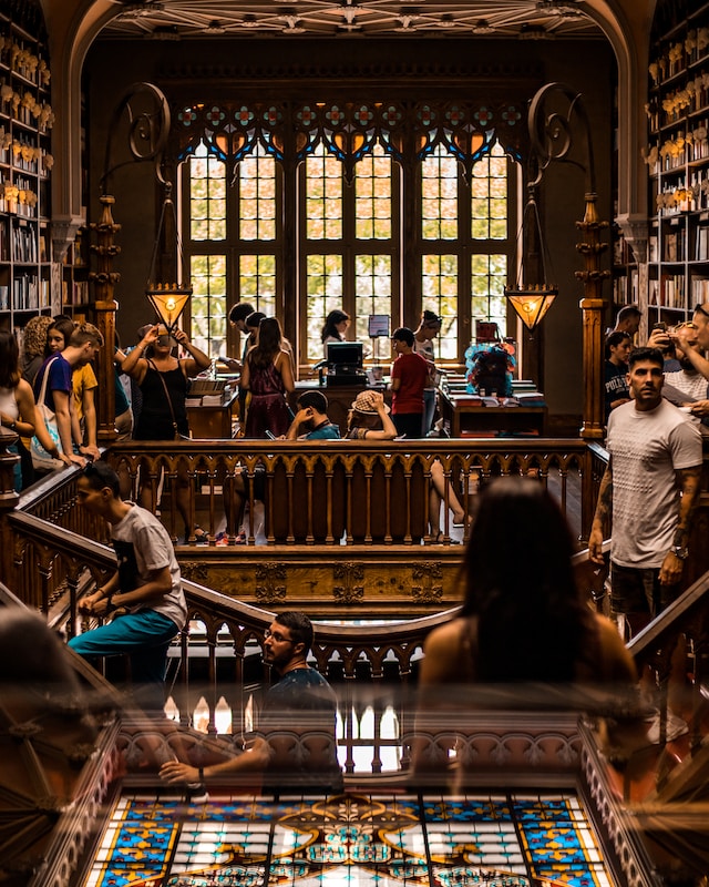 Buchhandlung Livraria Lello in Porto in Portugal. Foto von redcharlie@redcharlie1, 2018